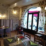 Du Pont Et Restaurant à Hotel