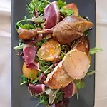 Du Pont Et Restaurant à Hotel Groléjac