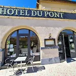 Du Pont Et Restaurant à Groléjac