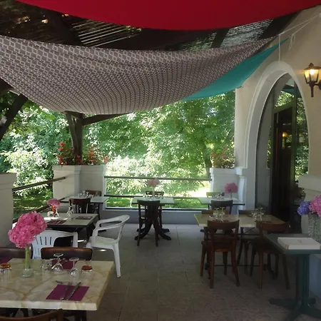 Du Pont Et Restaurant à Hotel *