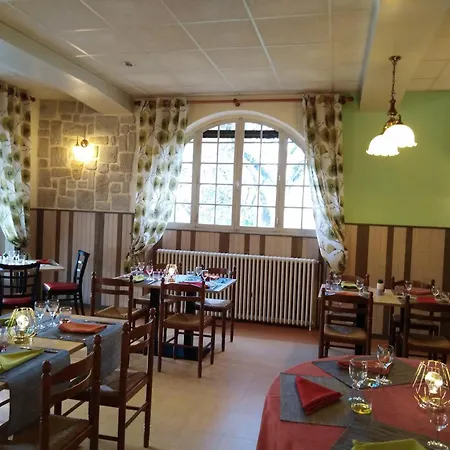 Du Pont Et Restaurant A * Groléjac