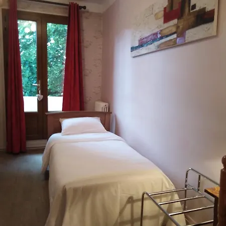 Du Pont Et Restaurant à *