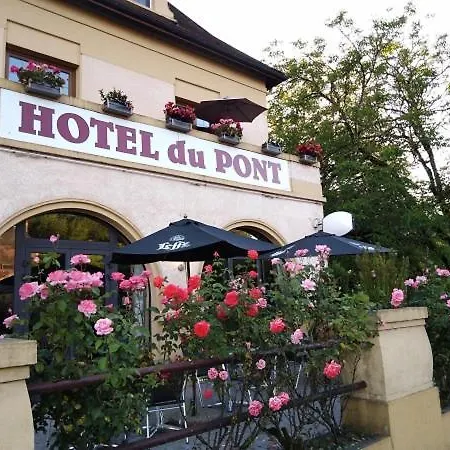 Du Pont Et Restaurant A *