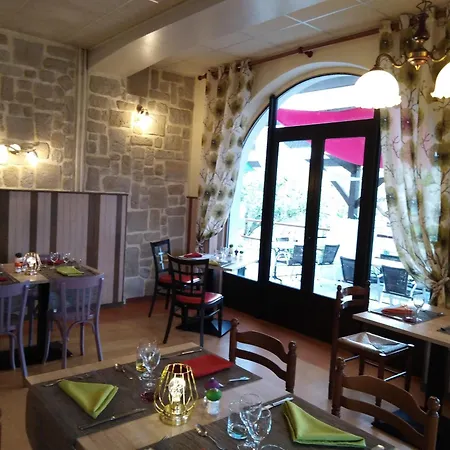 Du Pont Et Restaurant A Hotel *
