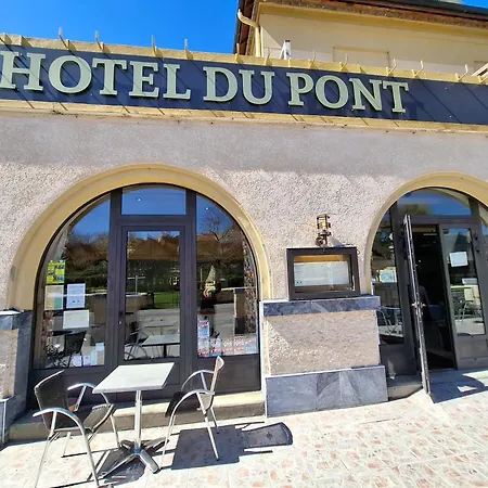 Du Pont Et Restaurant A Groléjac