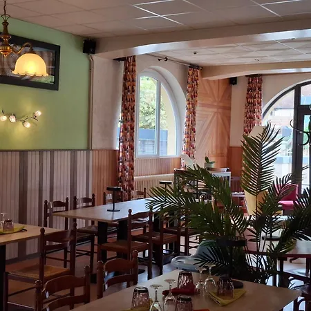 Du Pont Et Restaurant A *