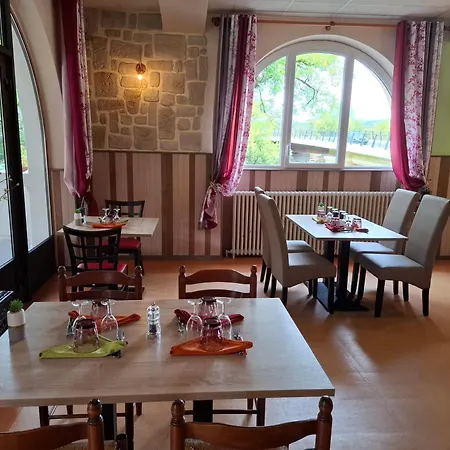 Du Pont Et Restaurant A Hotel