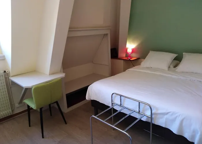 Hotel Du Pont Et Restaurant A *