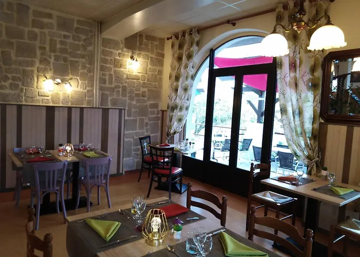 Du Pont Et Restaurant A Hotel