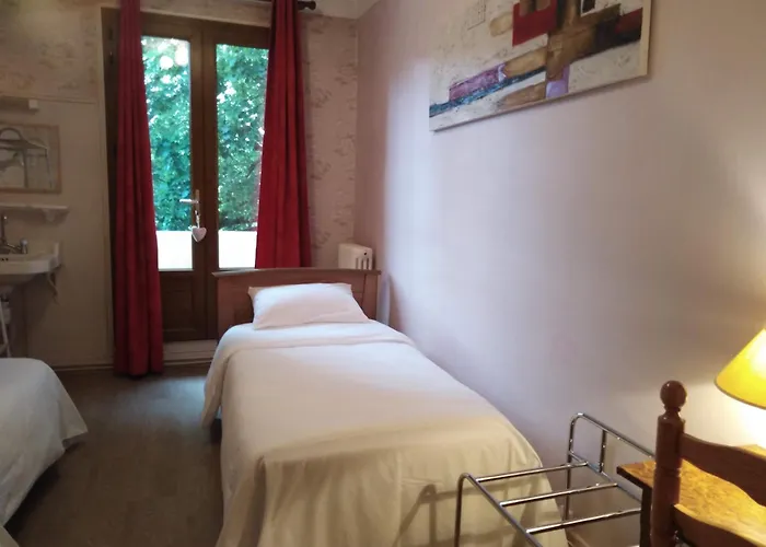 Du Pont Et Restaurant A *