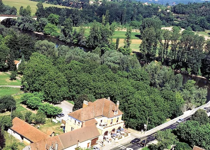 Hotel Du Pont Et Restaurant A *