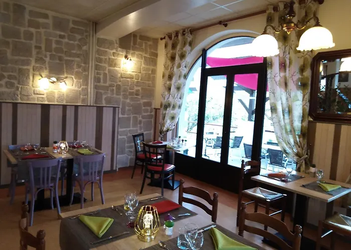 Du Pont Et Restaurant A Hotel *