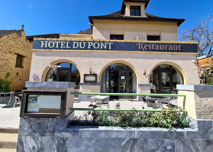 Du Pont Et Restaurant A * Groléjac