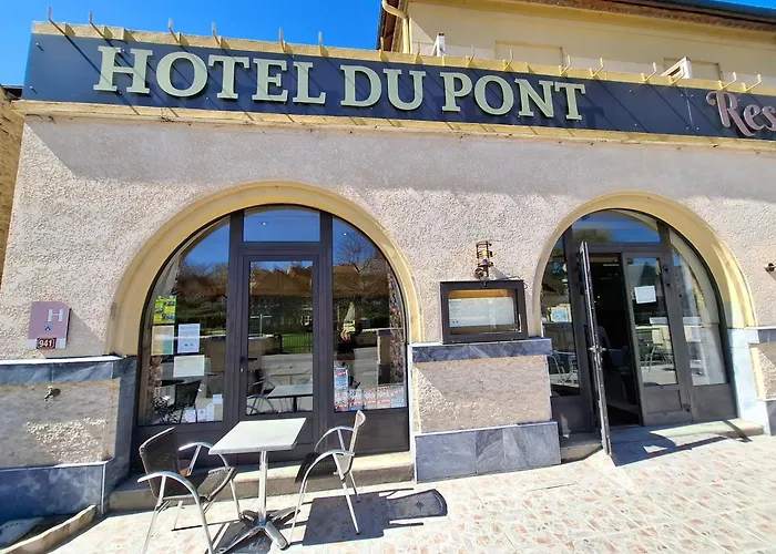 Du Pont Et Restaurant A Groléjac